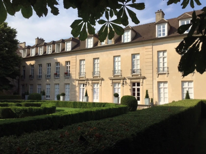 Résidence les jardins de Créquy à St-germain-en-Laye gérée par Citya Château Neuf - Saint-Germain-en-Laye