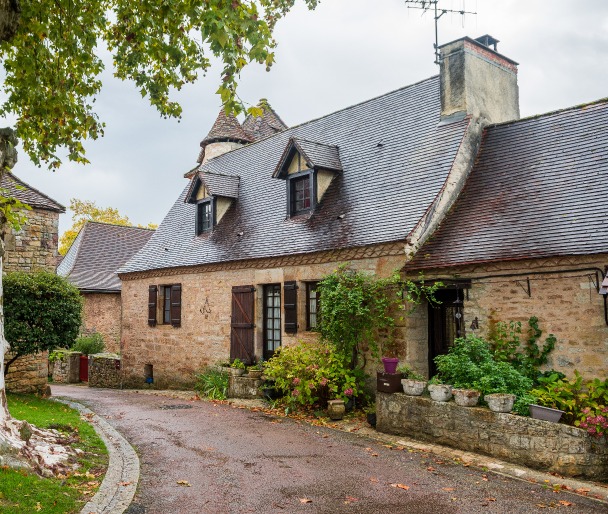 Acheter maison – une maison ancienne de charme, en pierre 