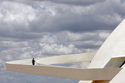 Hommage à Niemeyer, un des architectes du siège de l'ONU