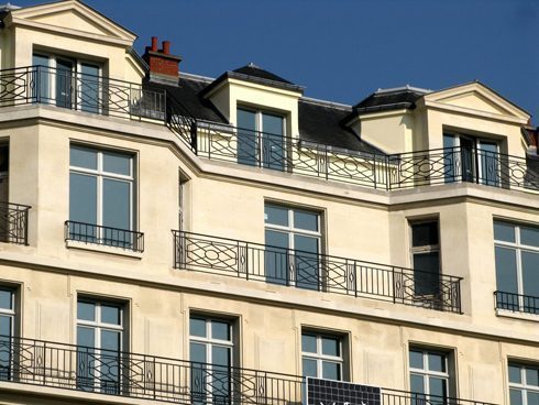 Crédits immobiliers: taux moyen à un nouveau plus bas en mars (3,07%)