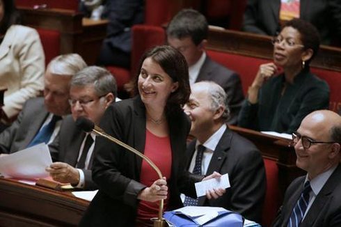 Habitat indigne: Cécile Duflot cible les marchands de sommeil