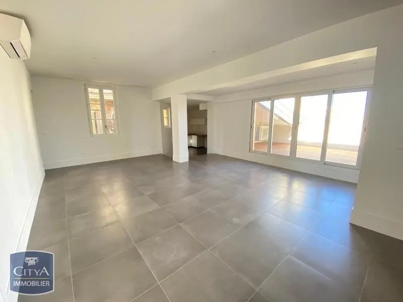 Photo 1 Appartement 4 pièces 151.03m²