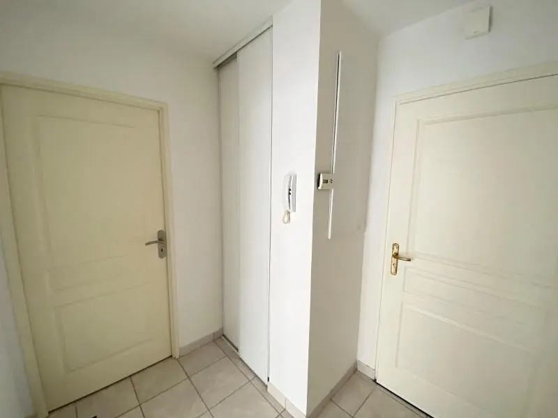 Photo 3 Appartement 1 pièce 30.33m²
