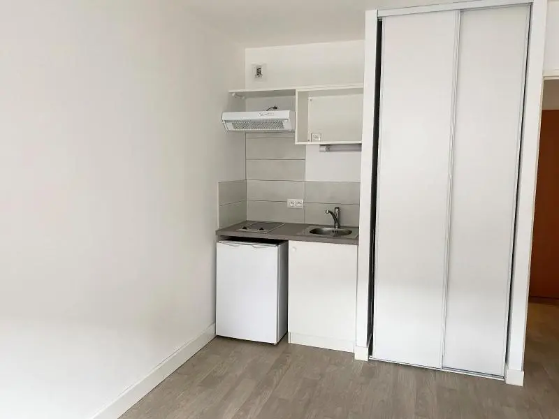 Photo 3 Appartement 1 pièce 23.83m²