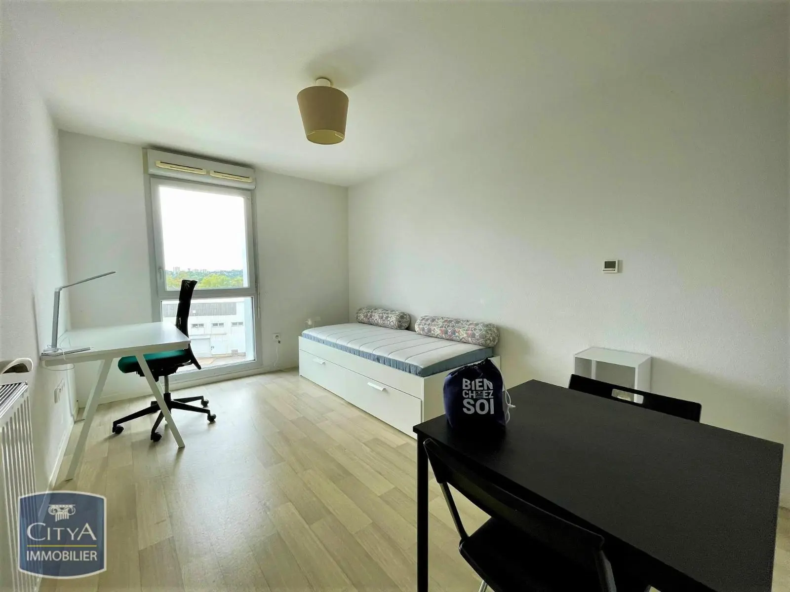 Photo 1 Appartement 1 pièce 19.36m²