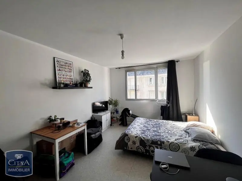 Photo 1 Appartement 1 pièce 23.4m²