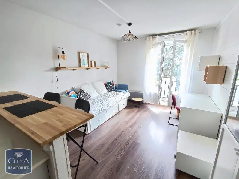 Photo 1 Appartement 1 pièce 23.92m²