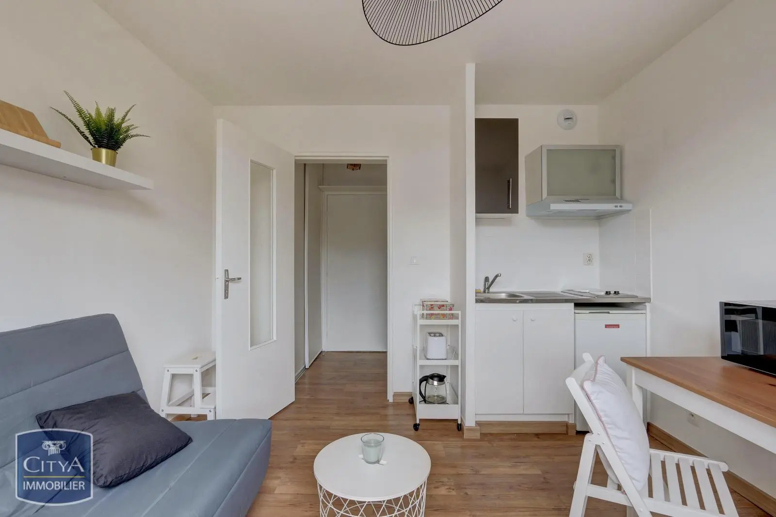 Photo 1 Appartement 1 pièce 16.14m²