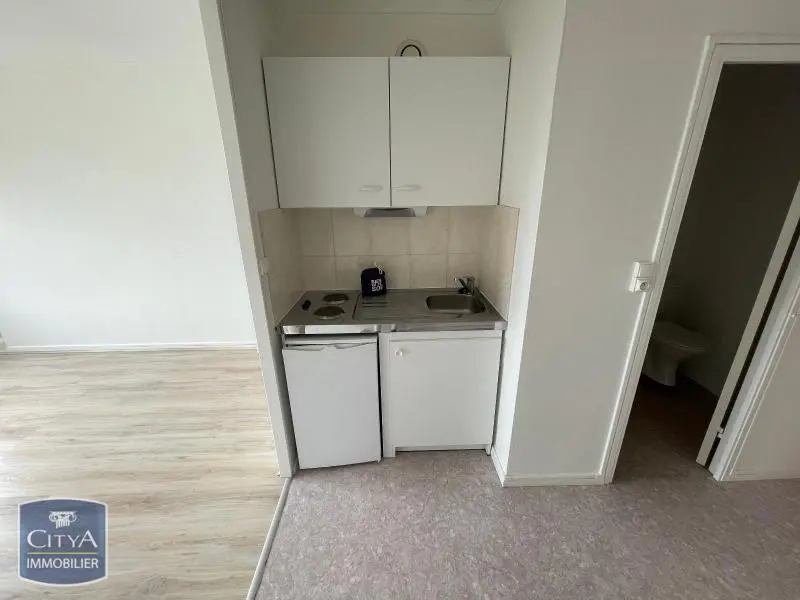 Photo 3 Appartement 1 pièce 24.76m²