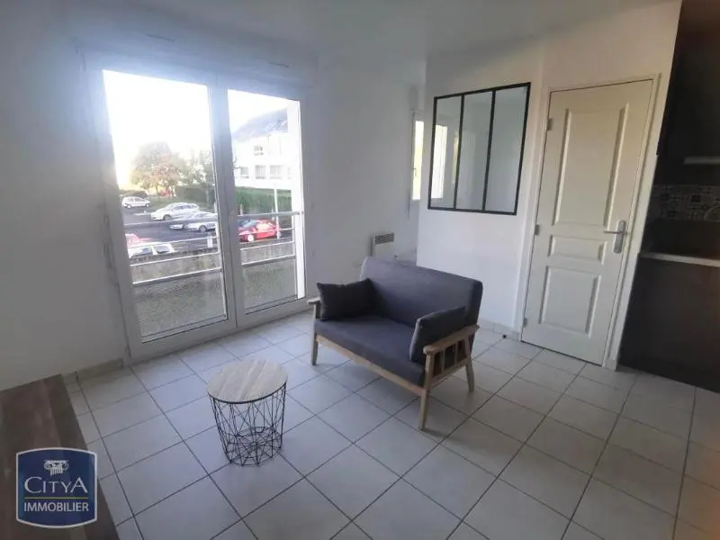 Photo 1 Appartement 1 pièce 33.74m²