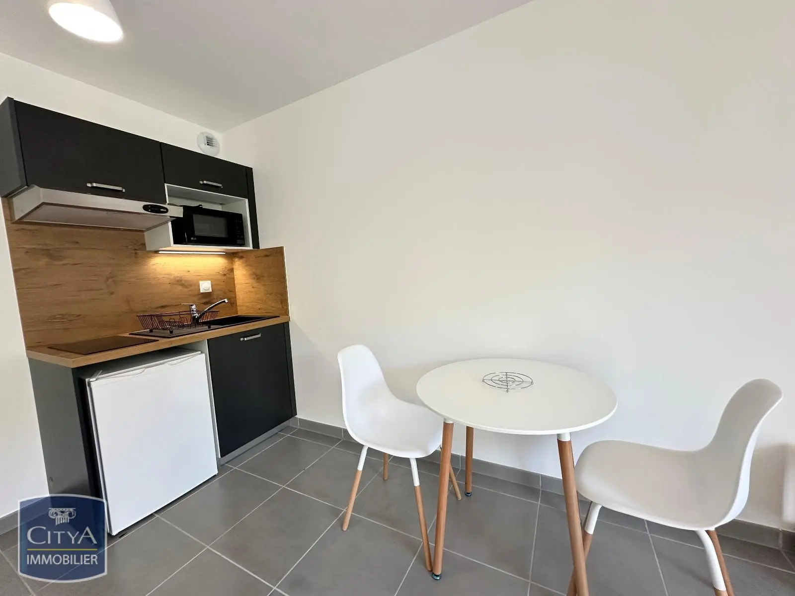 Photo 4 Appartement 1 pièce 31.84m²