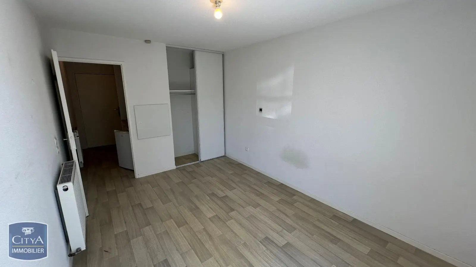 Photo 2 Appartement 1 pièce 19.54m²