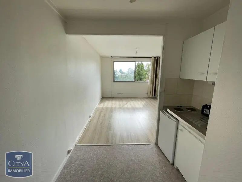 Photo 2 Appartement 1 pièce 24.76m²