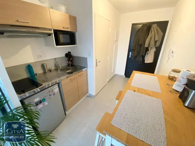 Photo 2 Appartement 1 pièce 21.82m²