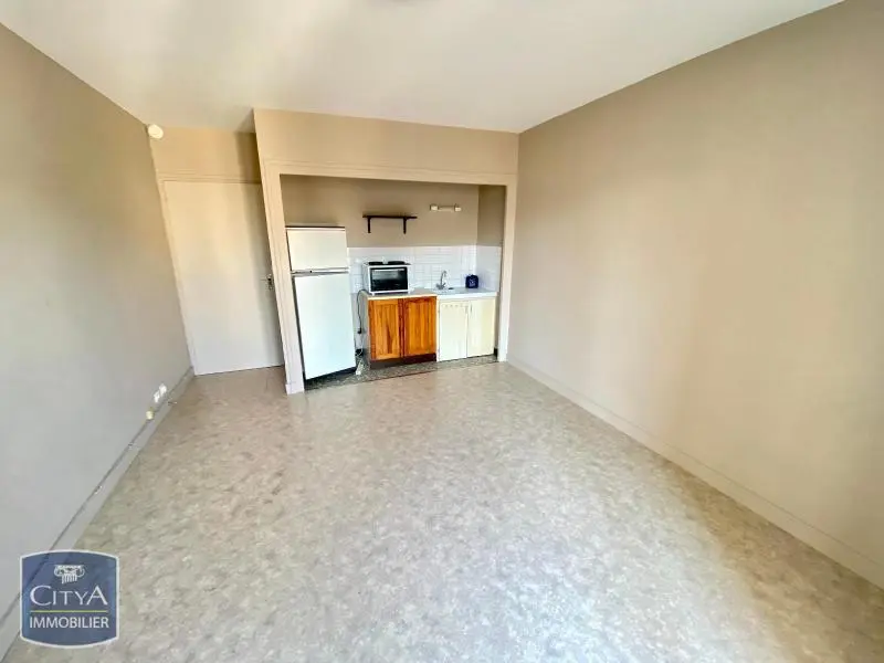 Photo 3 Appartement 1 pièce 21.82m²