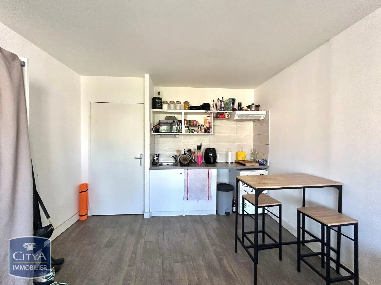 Photo 2 Appartement 1 pièce 27m²