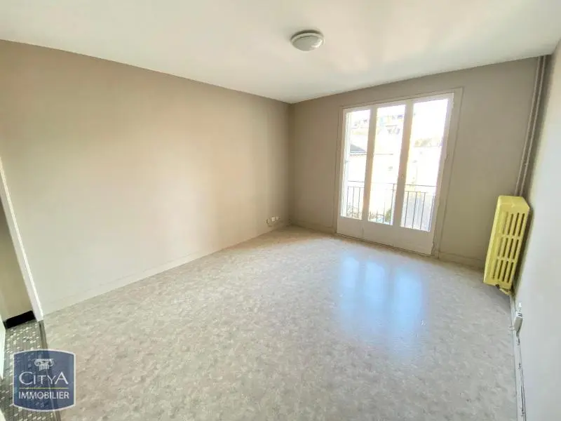 Photo 1 Appartement 1 pièce 21.82m²