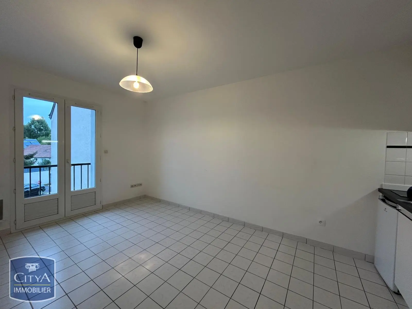 Photo 2 Appartement 1 pièce 22.87m²