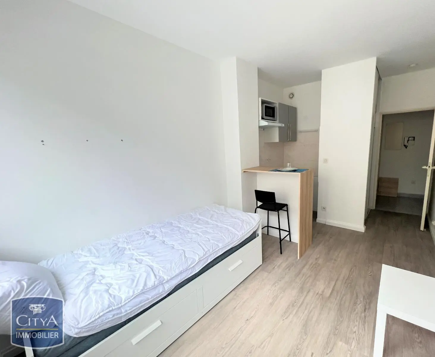 Photo 1 Appartement 1 pièce 17.5m²