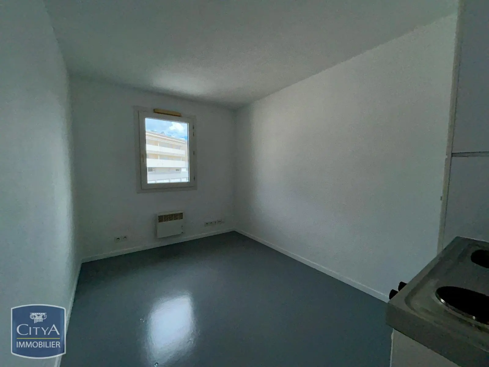 Photo 2 Appartement 1 pièce 12.72m²