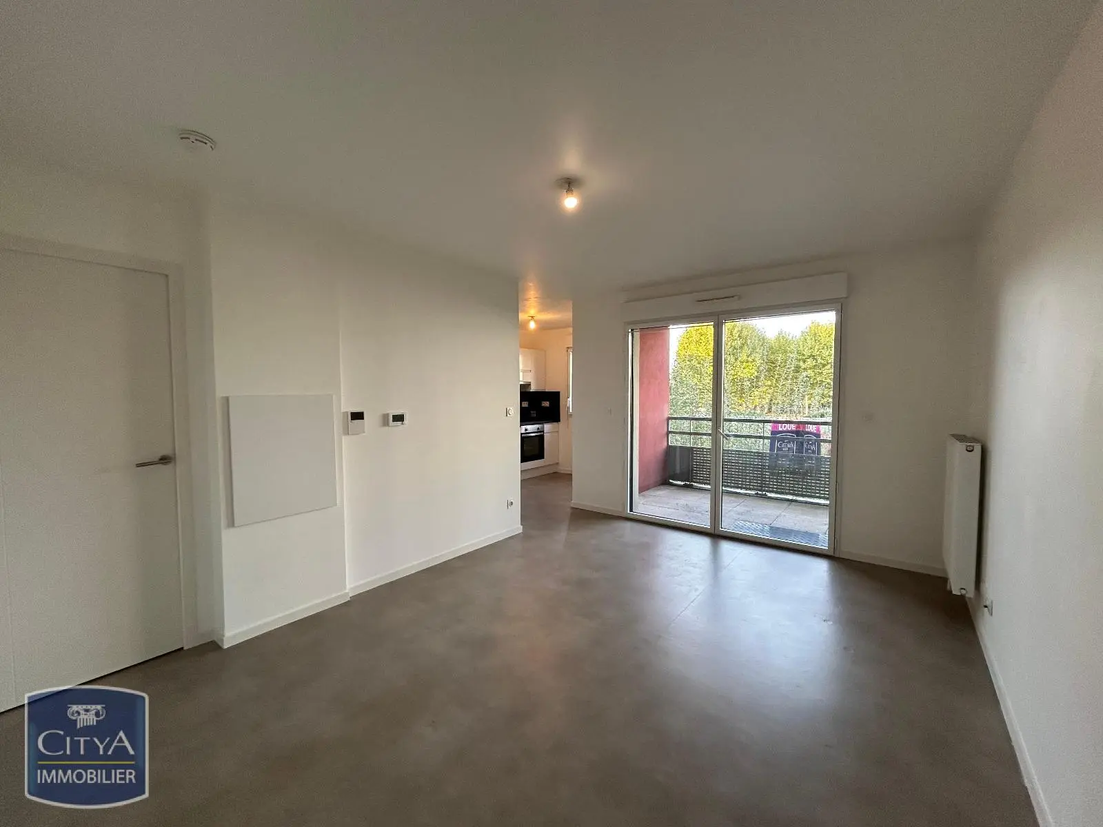Photo 1 Appartement 1 pièce 28.53m²