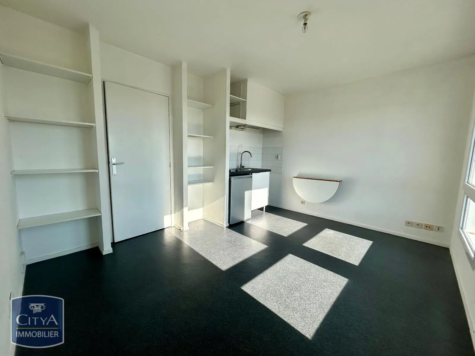 Photo 2 Appartement 1 pièce 17.5m²