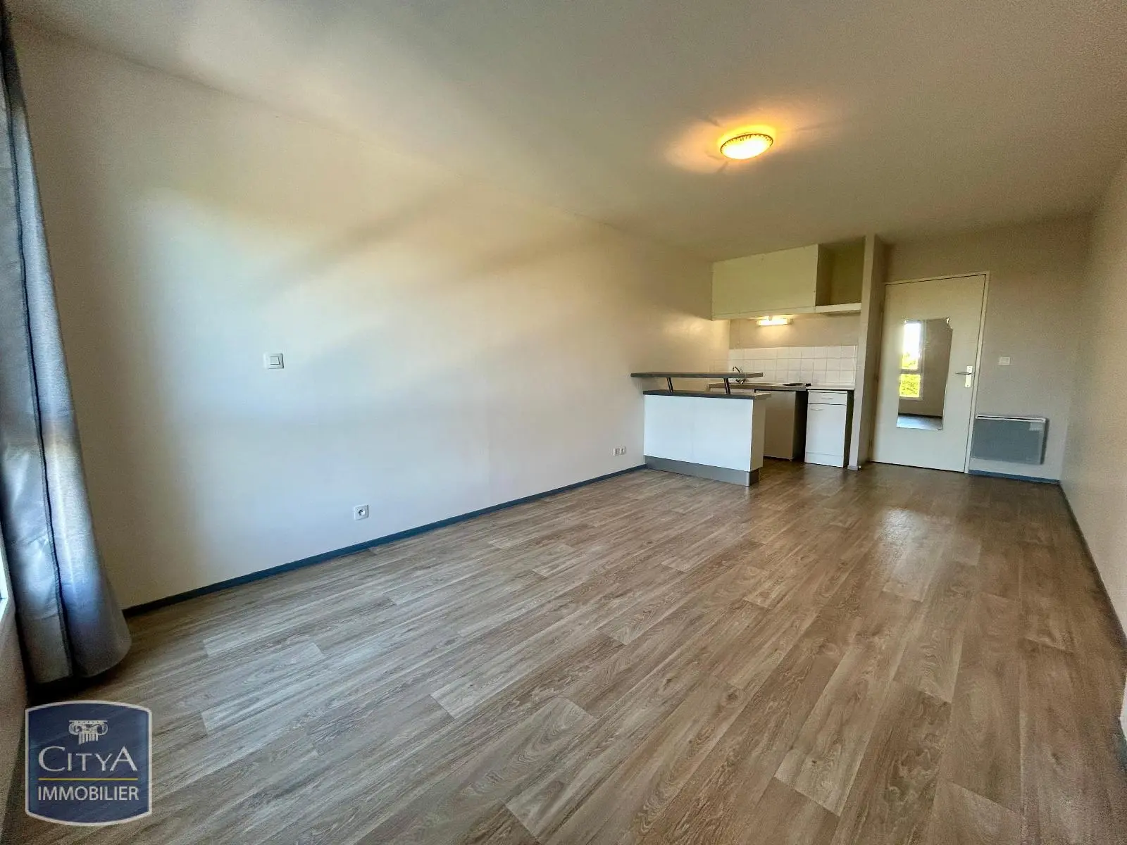 Photo 1 Appartement 1 pièce 29.8m²