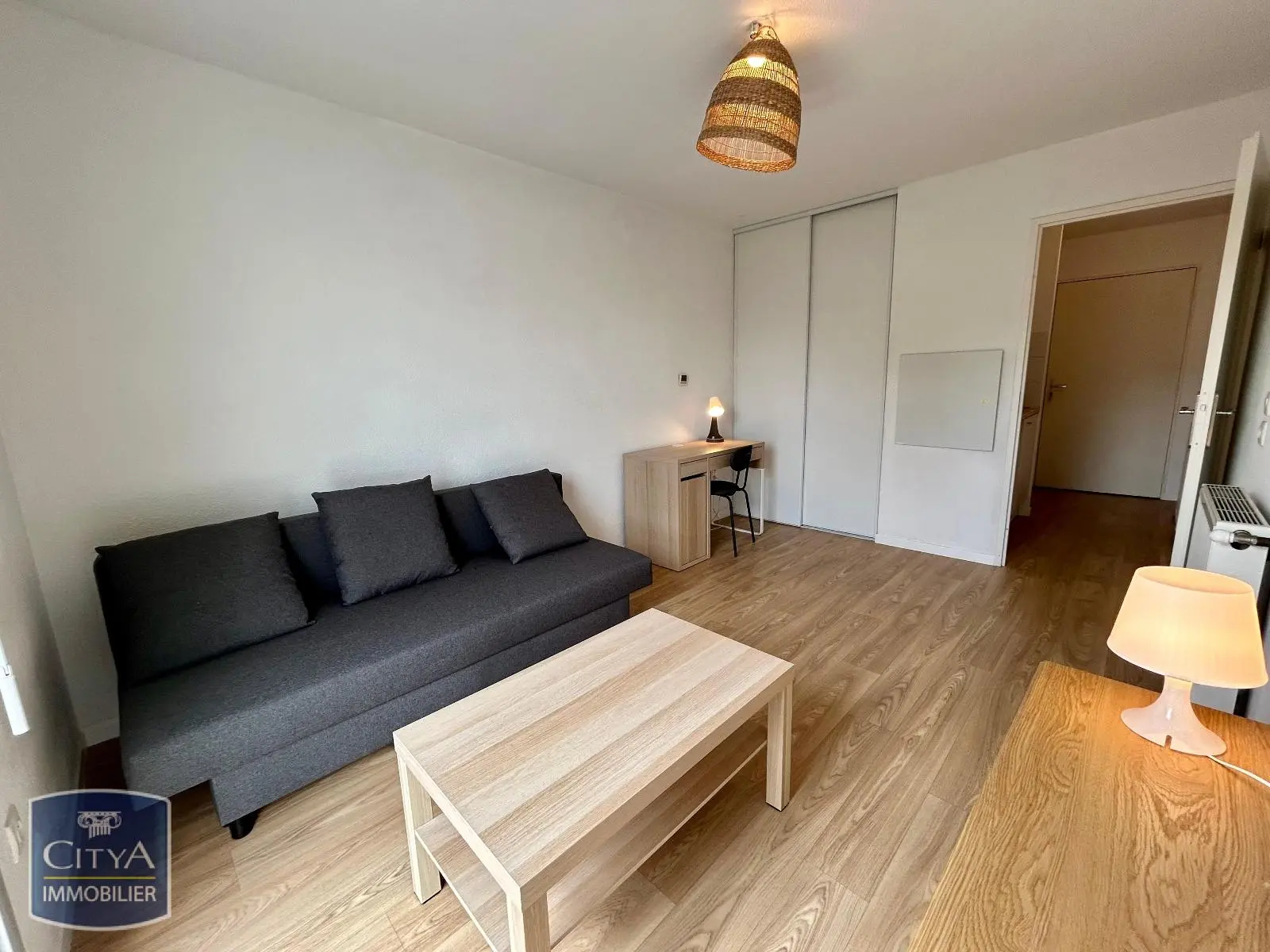 Photo 1 Appartement 1 pièce 19.54m²