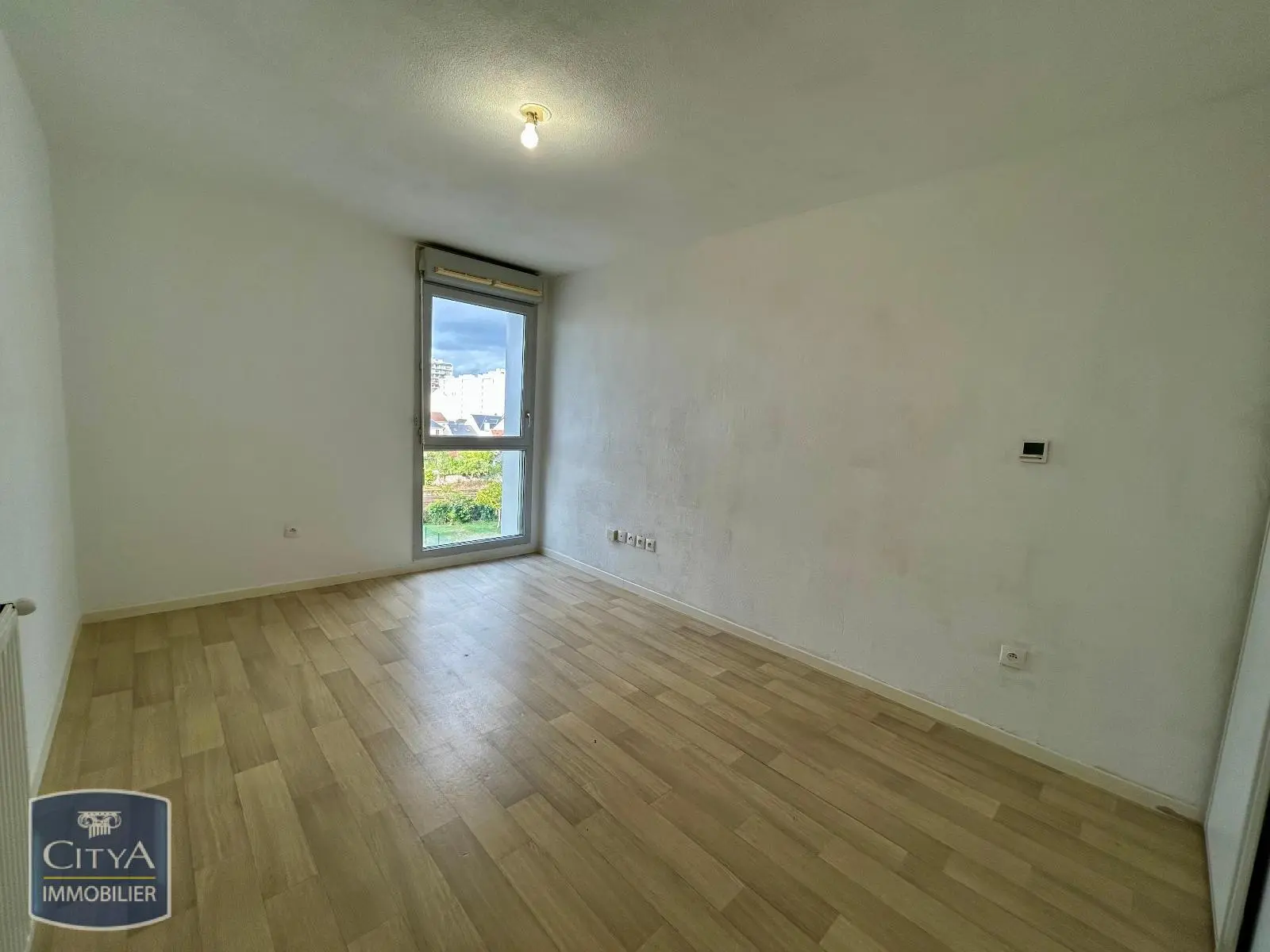 Photo 2 Appartement 1 pièce 19.54m²