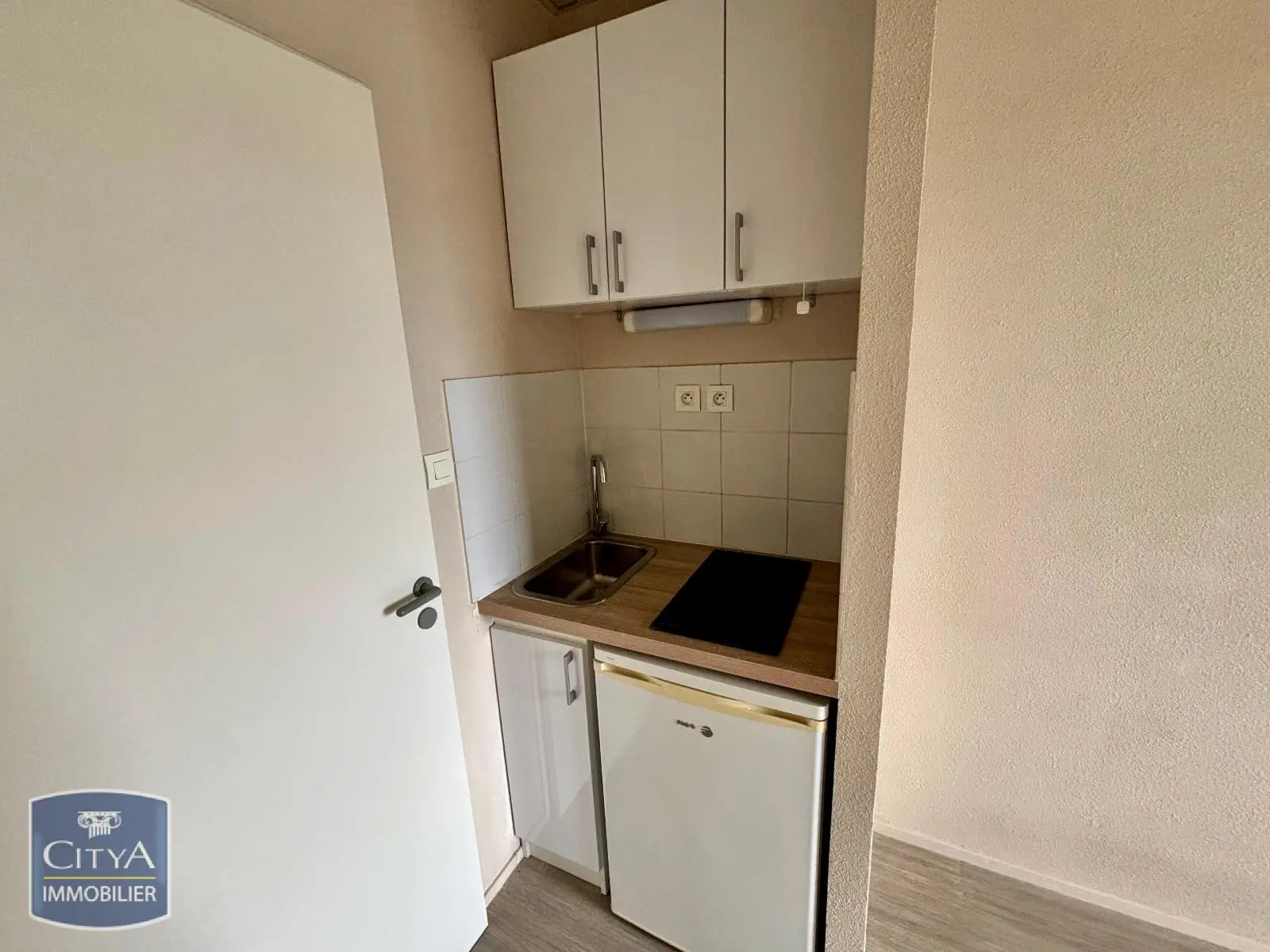 Photo 2 Appartement 1 pièce 20.6m²