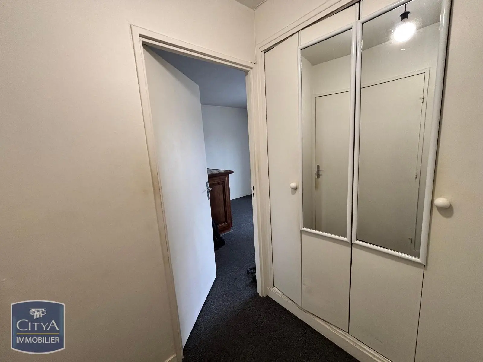 Photo 8 Appartement 1 pièce 27.8m²