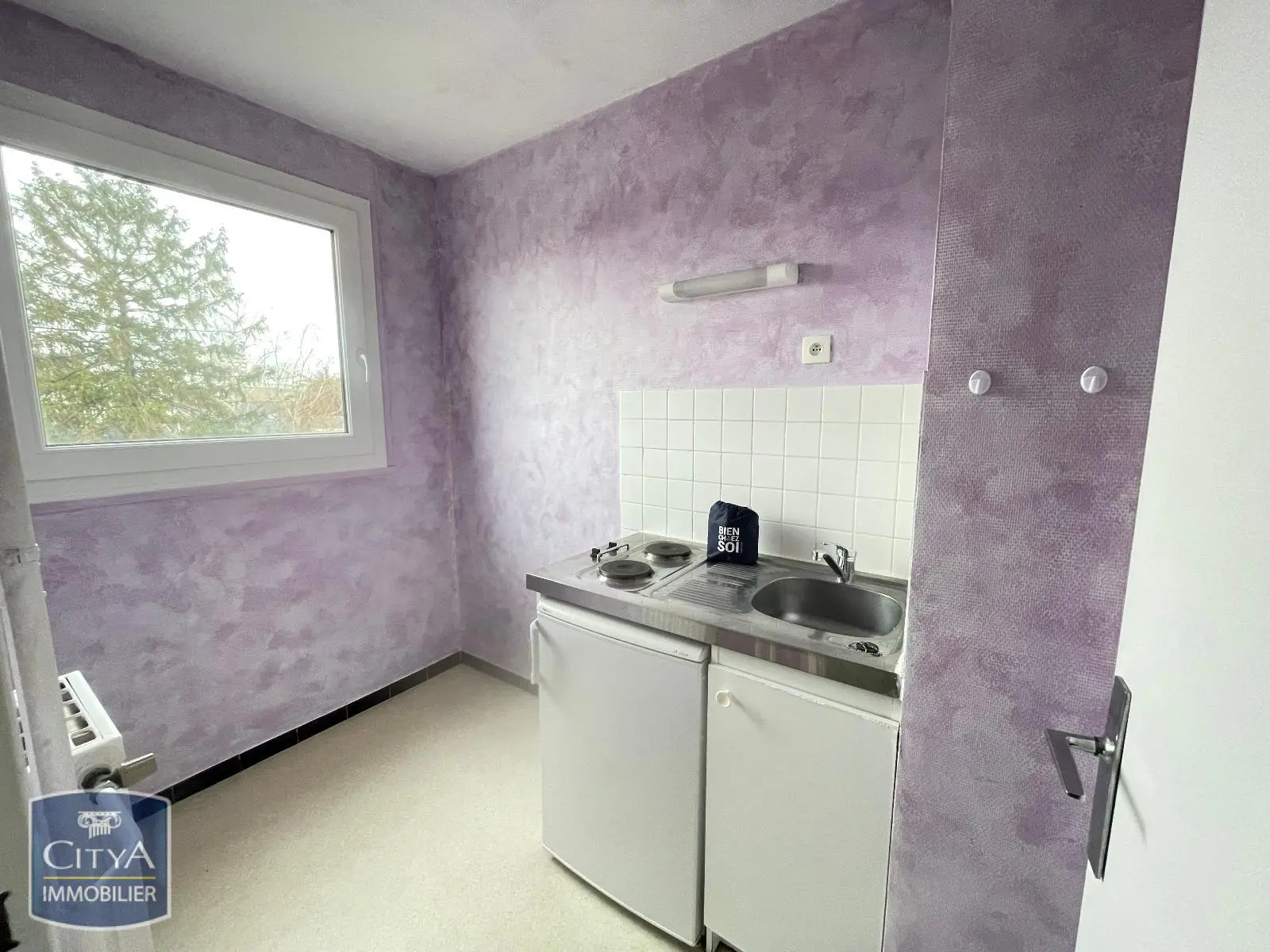 Photo 2 Appartement 1 pièce 28.49m²