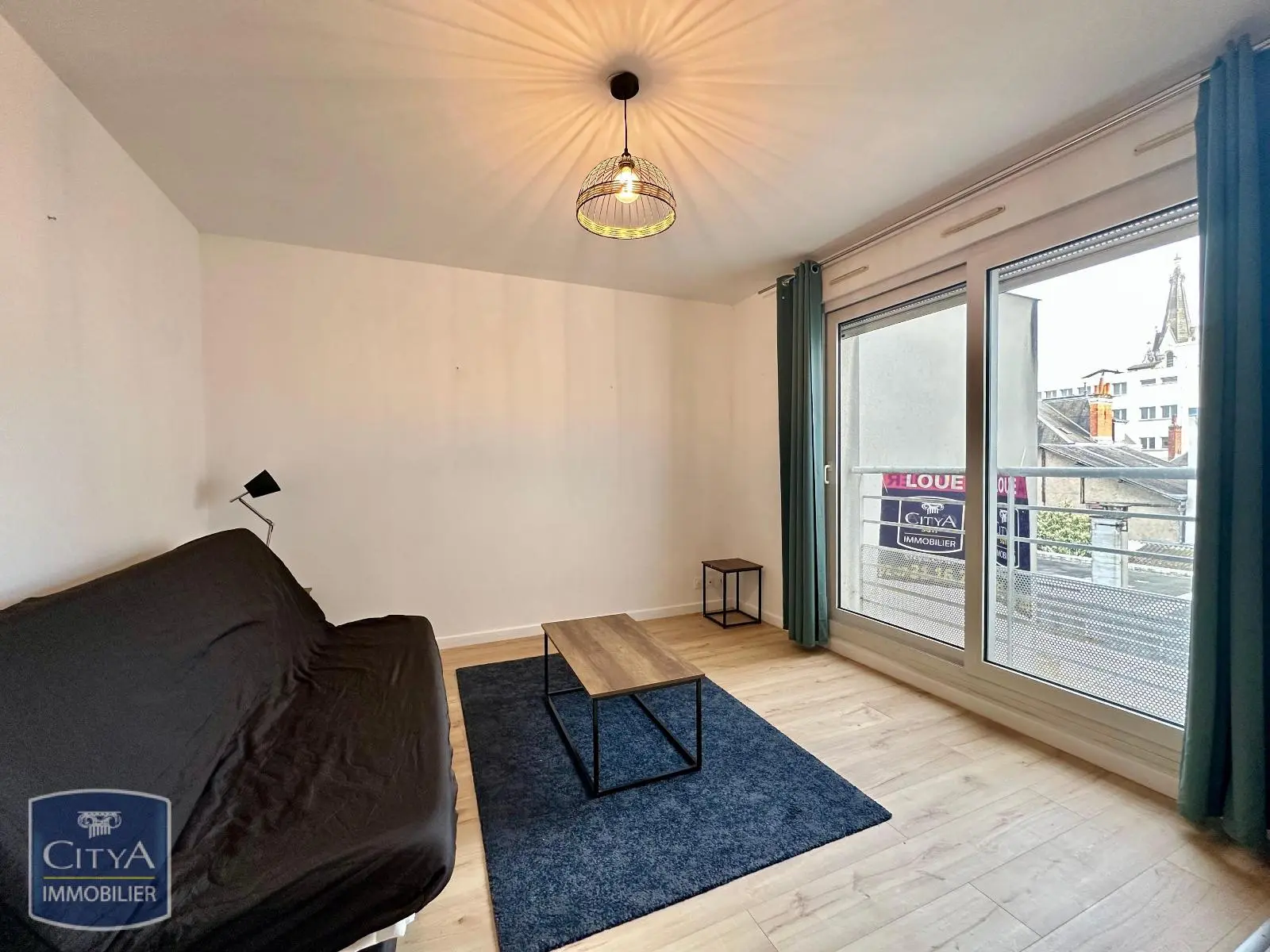 Photo 2 Appartement 1 pièce 24.2m²