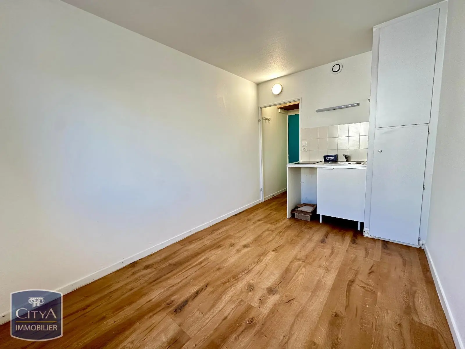 Photo 2 Appartement 1 pièce 12.49m²