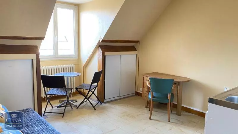 Illustration pour Appartement 1 pièce 14.43m² Photo Appartement 1 pièce 14.43m²