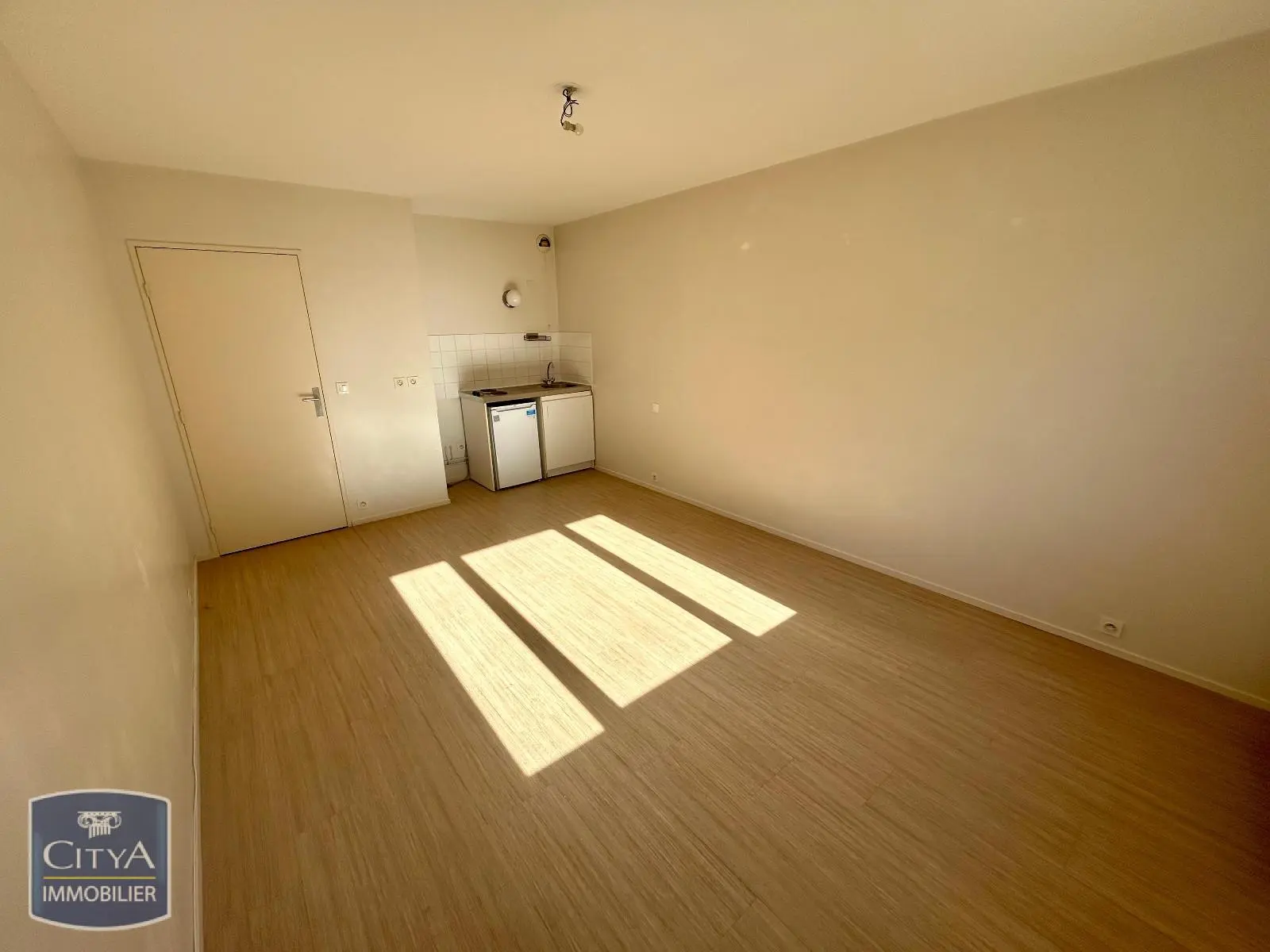 Photo 1 Appartement 1 pièce 21.13m²