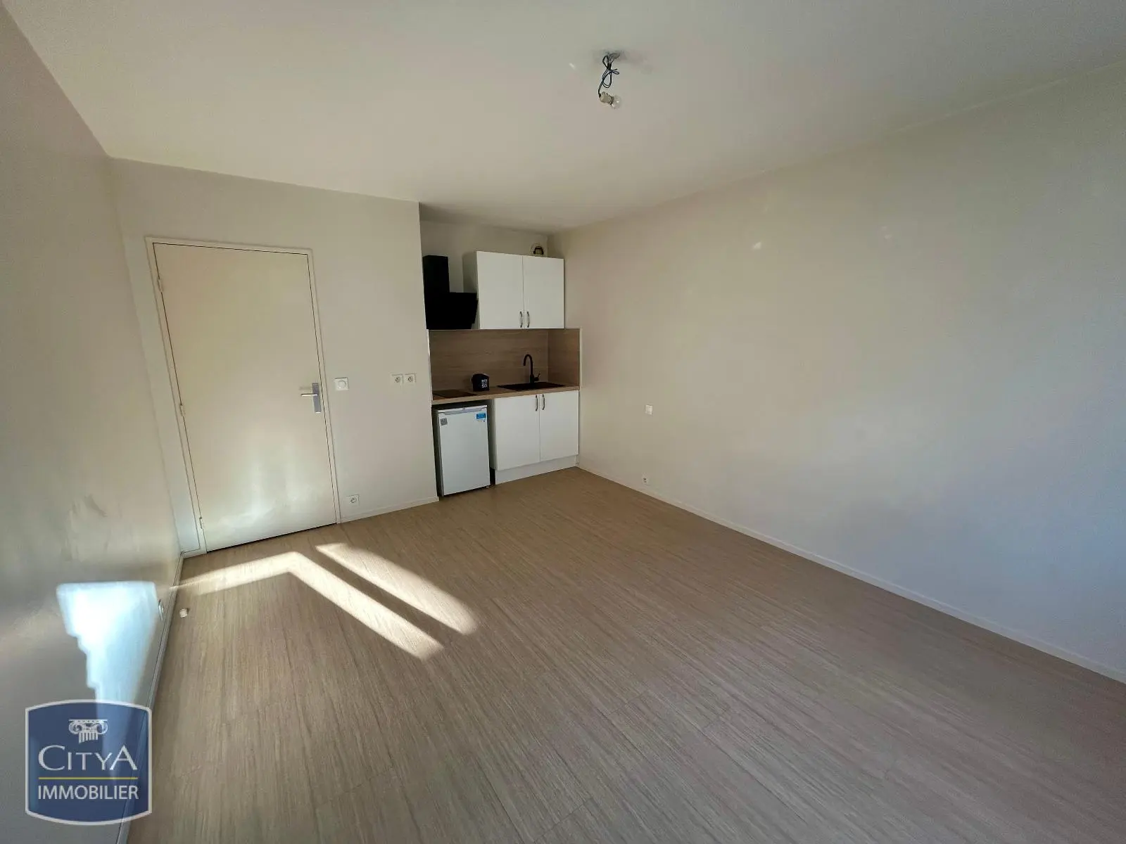 Photo 2 Appartement 1 pièce 21.13m²