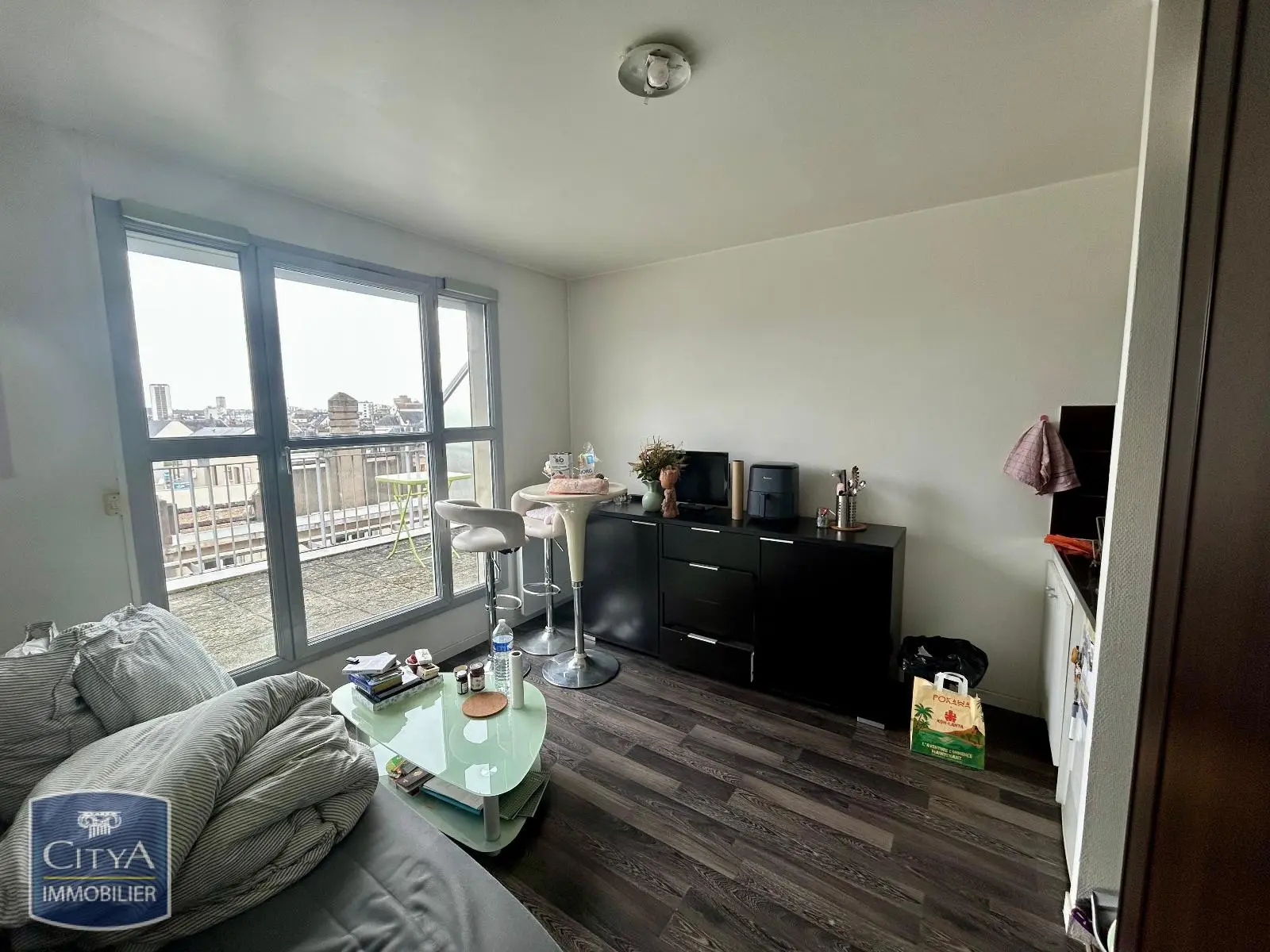 Photo 1 Appartement 1 pièce 16.73m²