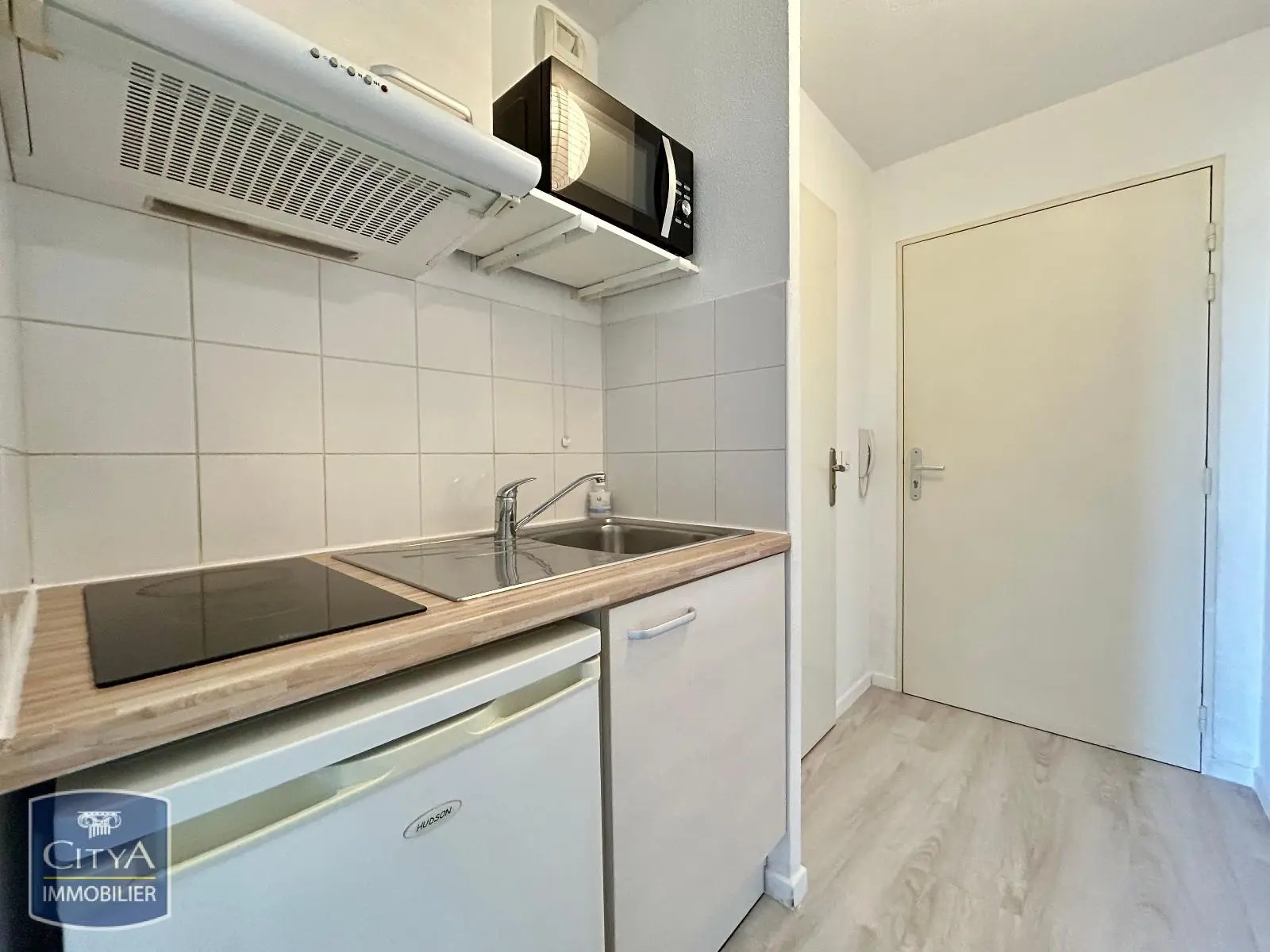 Photo 3 Appartement 1 pièce 19.54m²