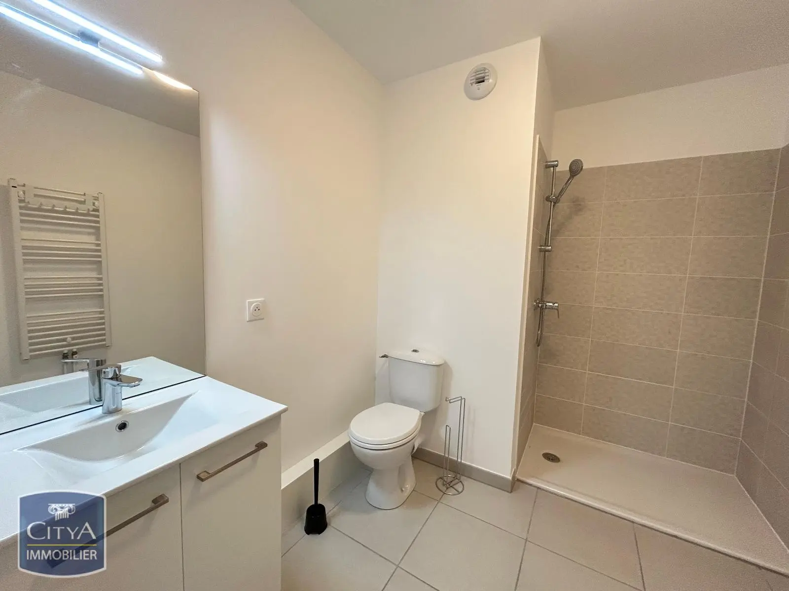 Photo 3 Appartement 1 pièce 31.84m²