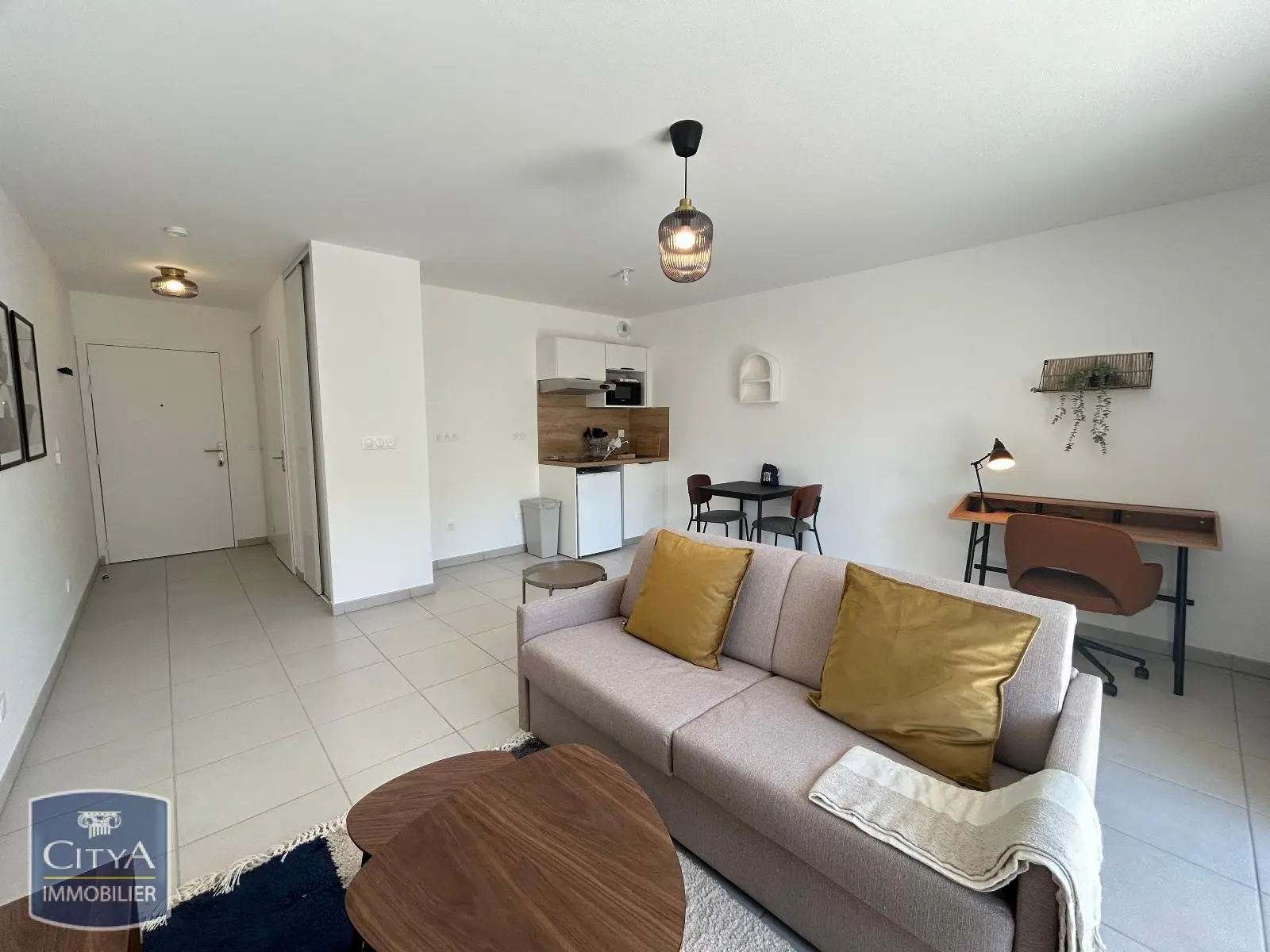 Photo 1 Appartement 1 pièce 31.84m²