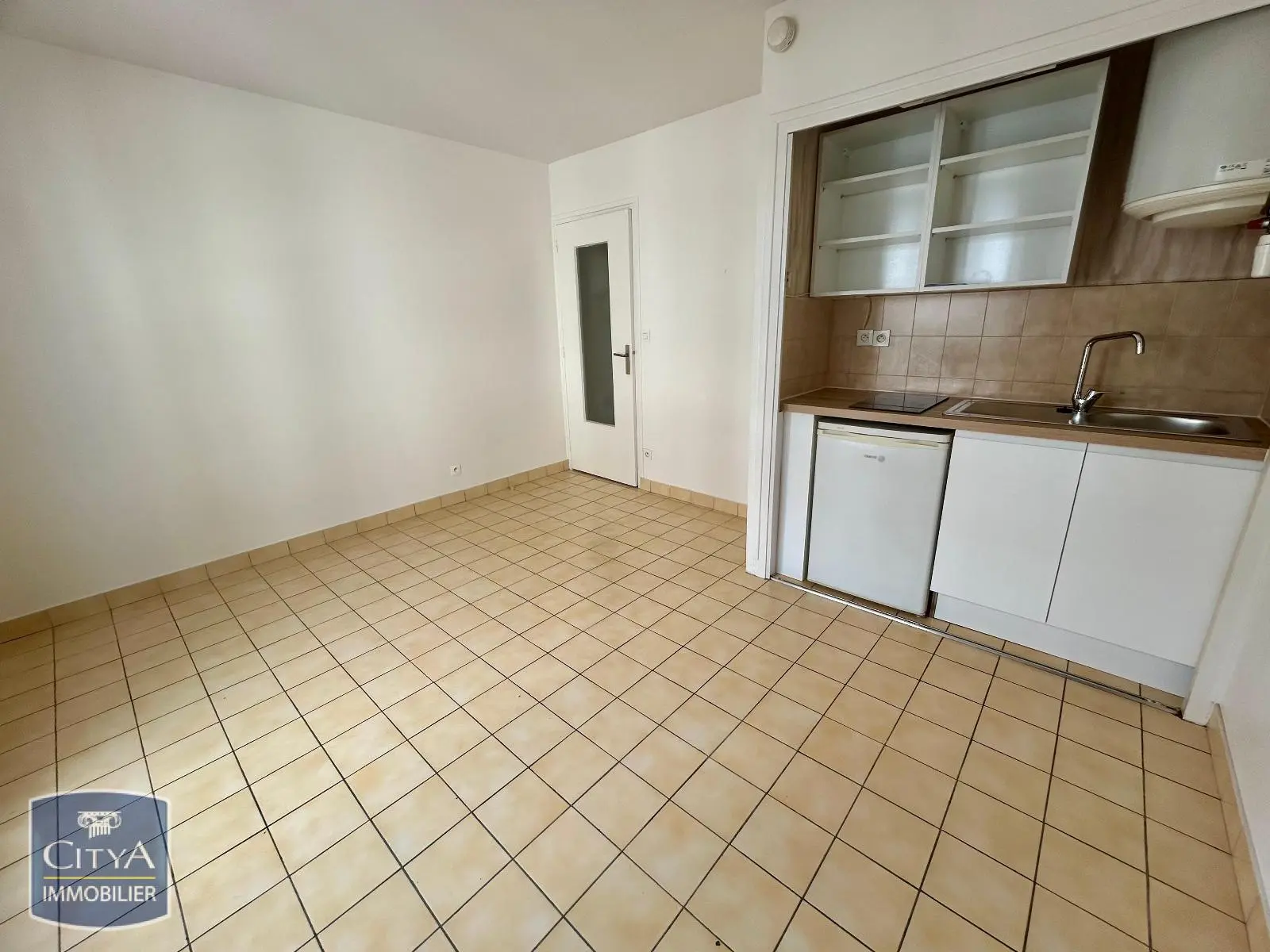 Photo 1 Appartement 1 pièce 20.04m²