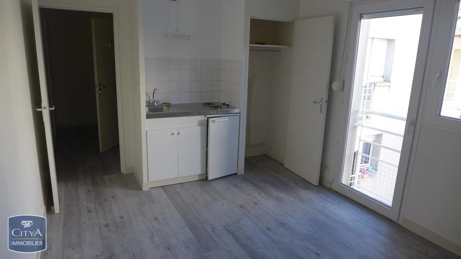 Photo 1 Appartement 1 pièce 20m²