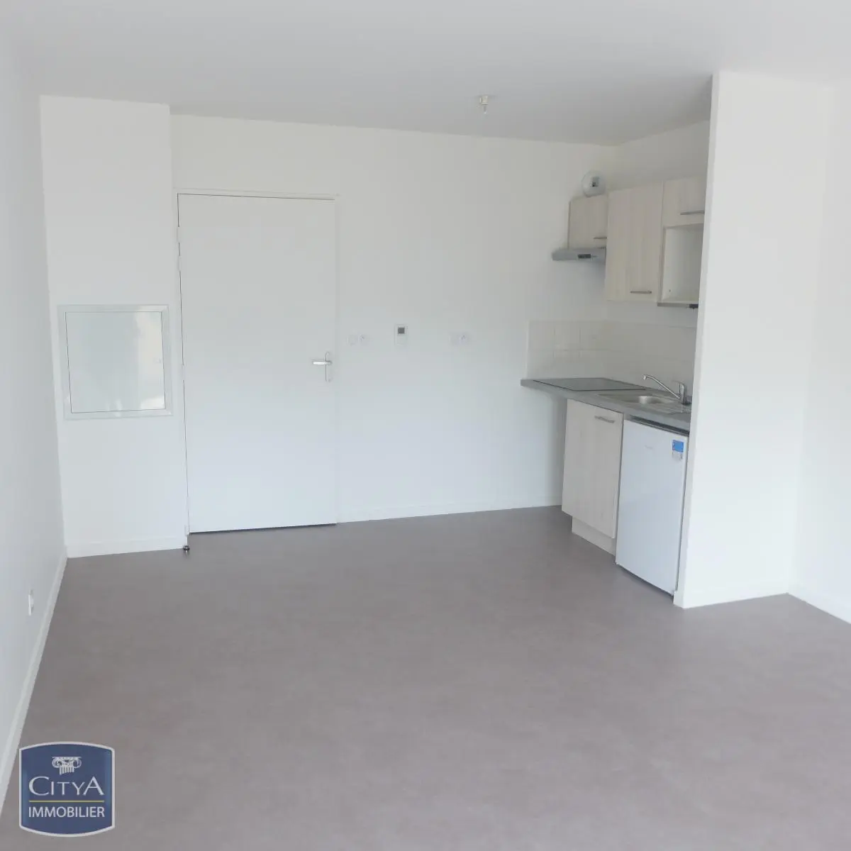 Photo 1 Appartement 1 pièce 28.85m²