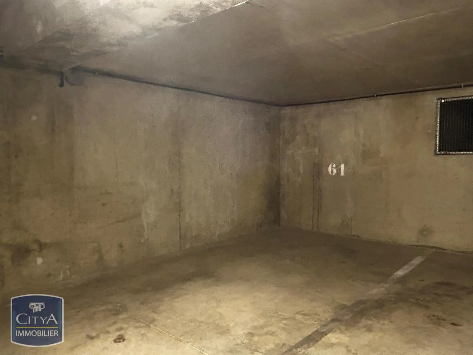 Photo 1 Parking 20m²