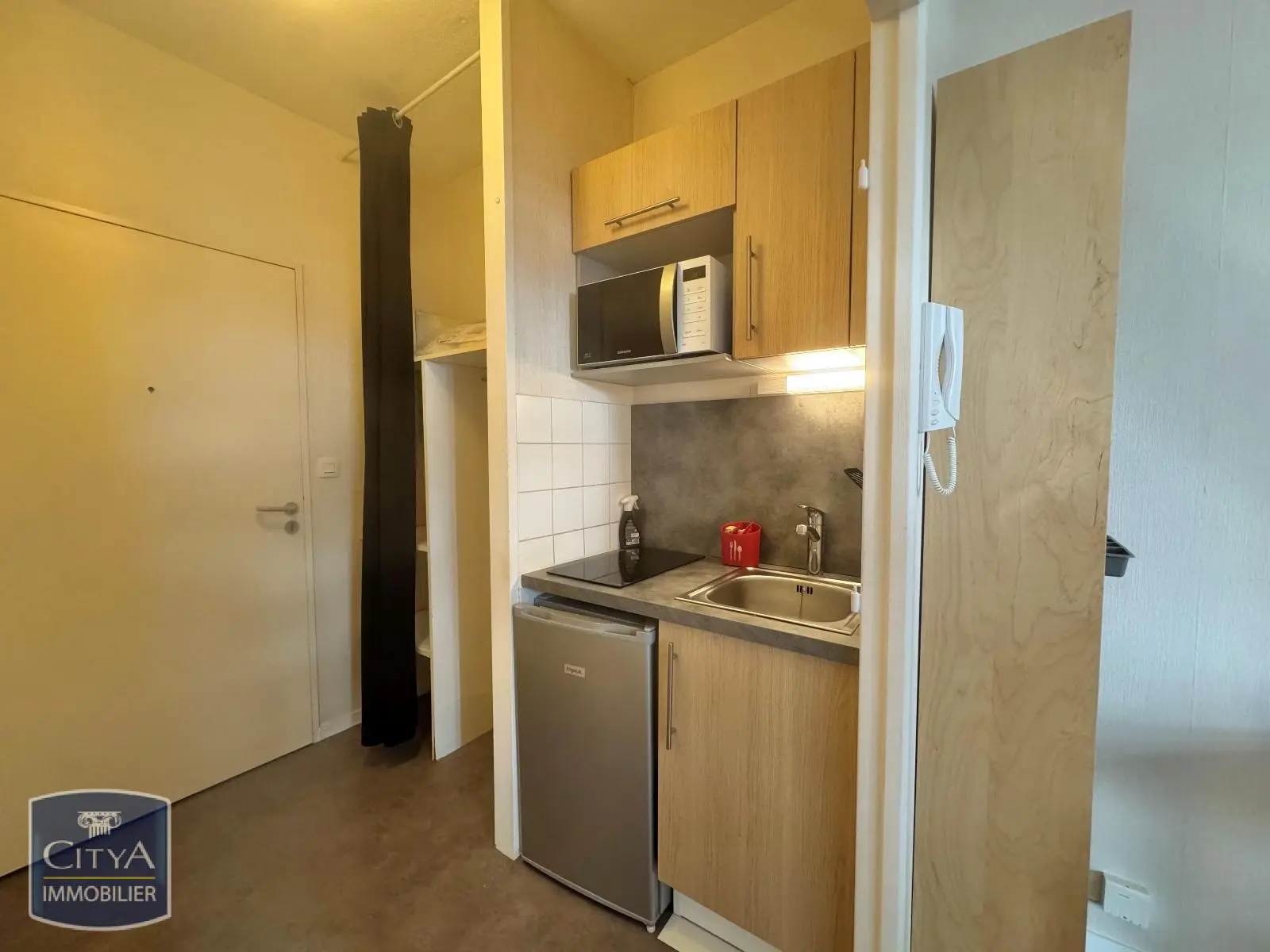 Photo 3 Appartement 1 pièce 18.38m²