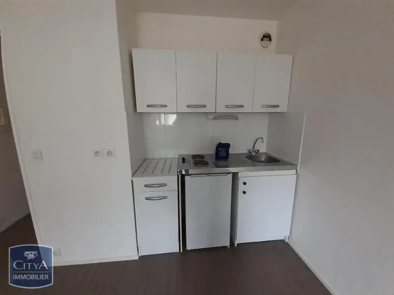 Photo 2 Appartement 1 pièce 23.5m²