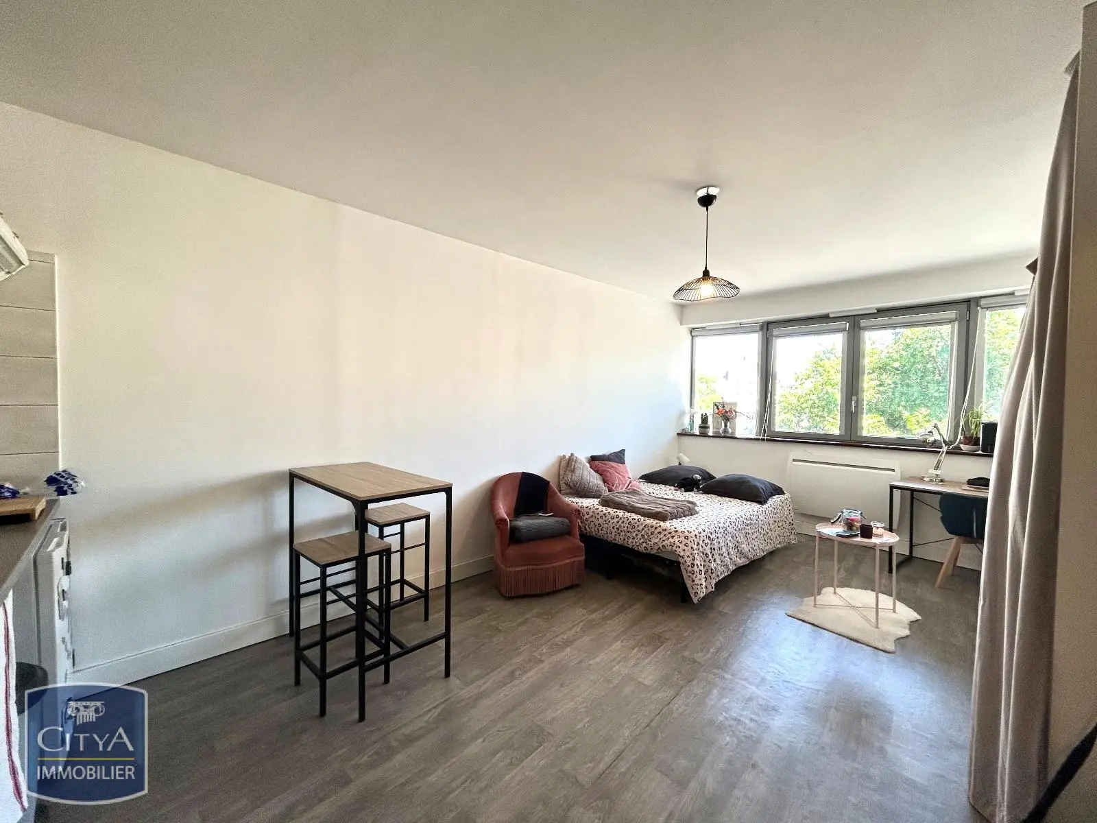 Photo 1 Appartement 1 pièce 27m²