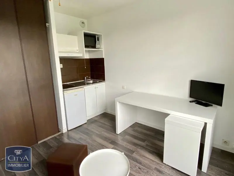 Photo 2 Appartement 1 pièce 16.72m²