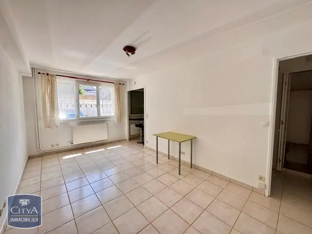 Photo 2 Appartement 1 pièce 27.52m²
